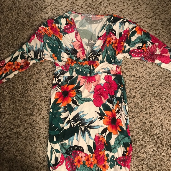 FASHION NOVA Floral Dress - Picture 4 of 5